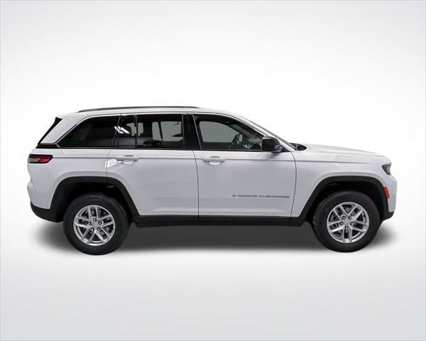 new 2025 Jeep Grand Cherokee car, priced at $36,049