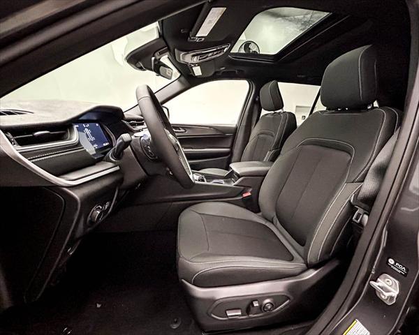 new 2025 Jeep Grand Cherokee car, priced at $36,262