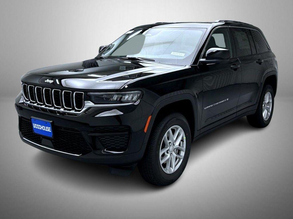 new 2025 Jeep Grand Cherokee car, priced at $35,500