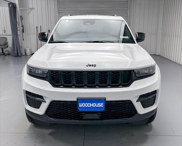 new 2025 Jeep Grand Cherokee car, priced at $39,904