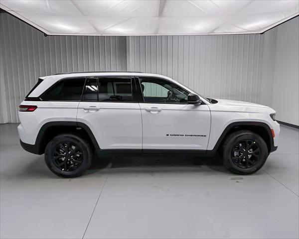 new 2025 Jeep Grand Cherokee car, priced at $39,904