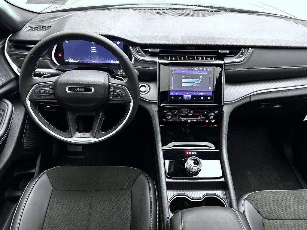 new 2025 Jeep Grand Cherokee L car, priced at $40,938