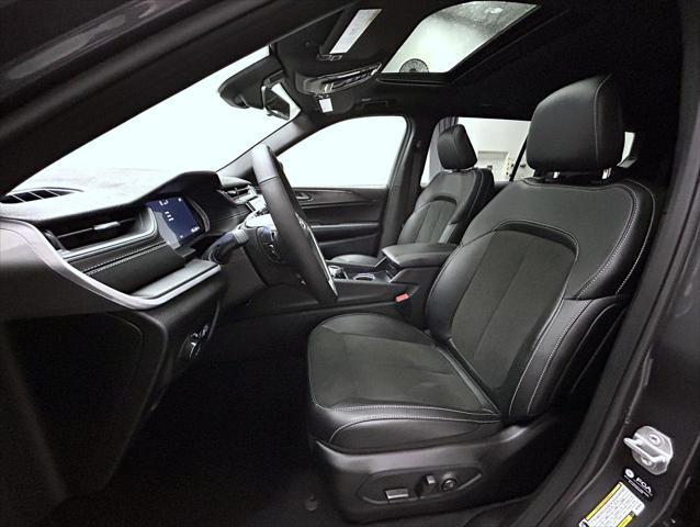 new 2025 Jeep Grand Cherokee L car, priced at $42,871
