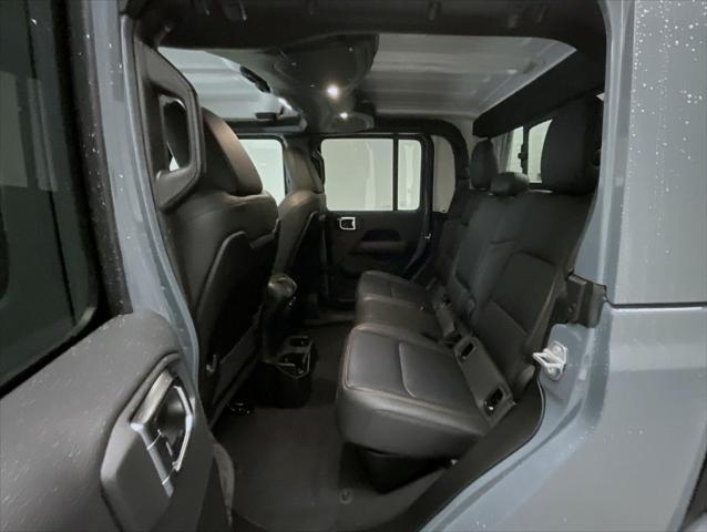 new 2025 Jeep Gladiator car, priced at $47,476
