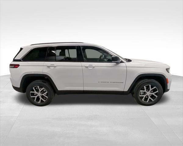 new 2025 Jeep Grand Cherokee car, priced at $41,456