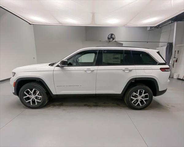 new 2025 Jeep Grand Cherokee car, priced at $38,885