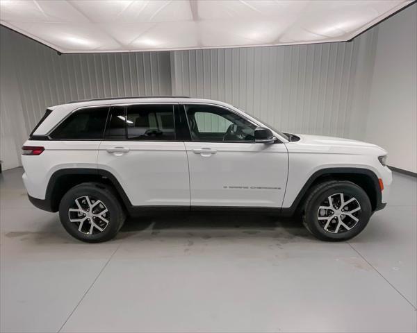 new 2025 Jeep Grand Cherokee car, priced at $38,885