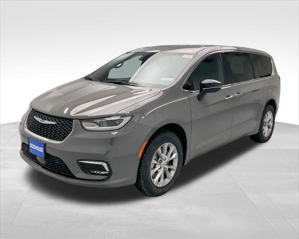 new 2025 Chrysler Pacifica car, priced at $44,088