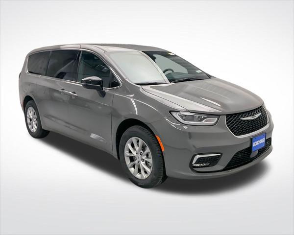new 2025 Chrysler Pacifica car, priced at $45,187