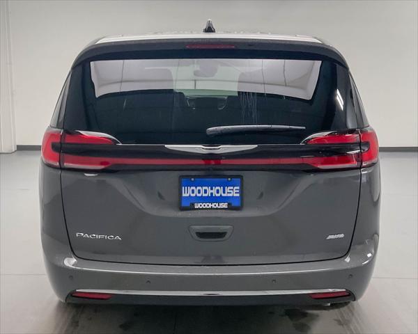 new 2025 Chrysler Pacifica car, priced at $45,187
