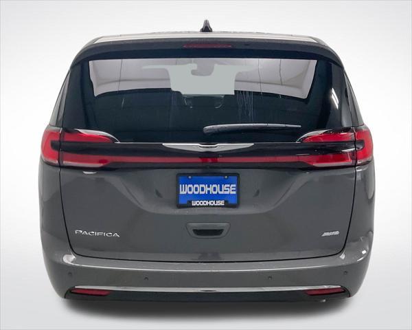 new 2025 Chrysler Pacifica car, priced at $45,187