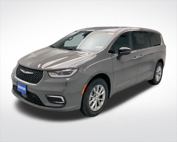 new 2025 Chrysler Pacifica car, priced at $45,187