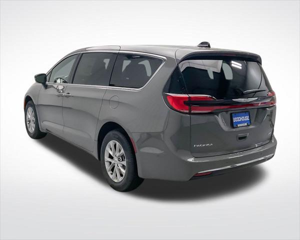 new 2025 Chrysler Pacifica car, priced at $45,187