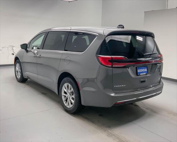 new 2025 Chrysler Pacifica car, priced at $45,187