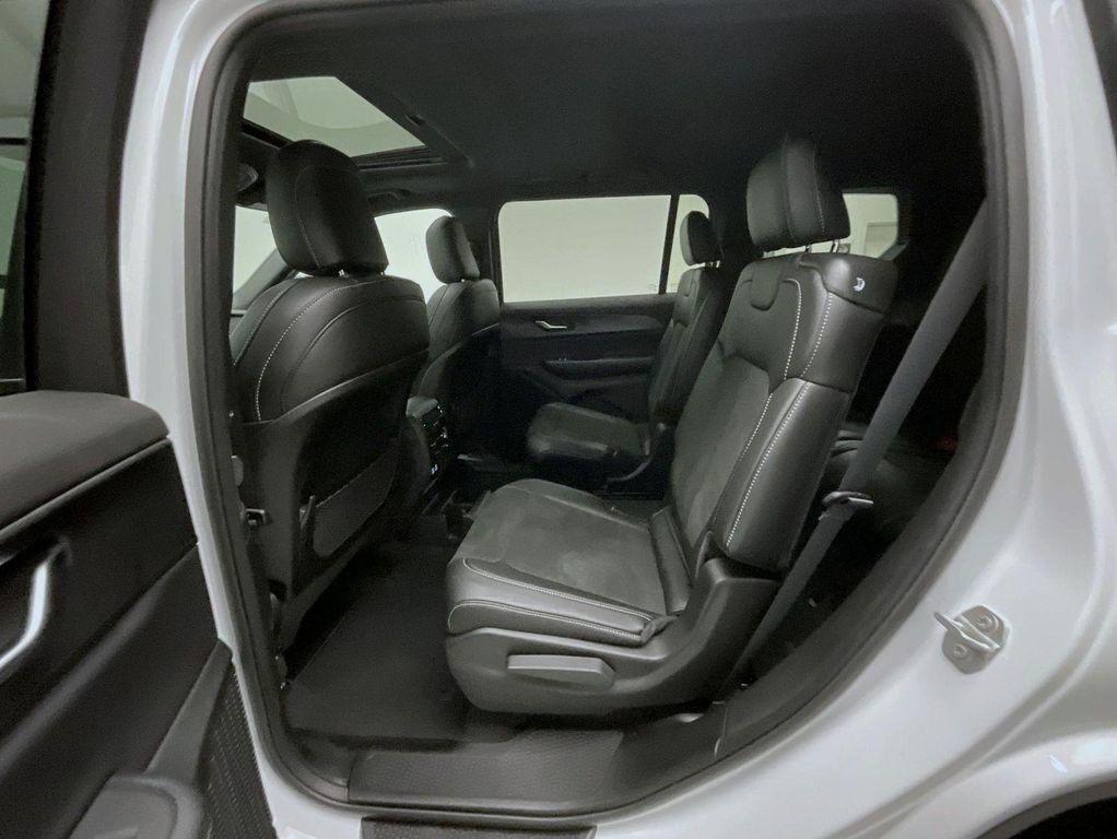 new 2025 Jeep Grand Cherokee L car, priced at $40,420