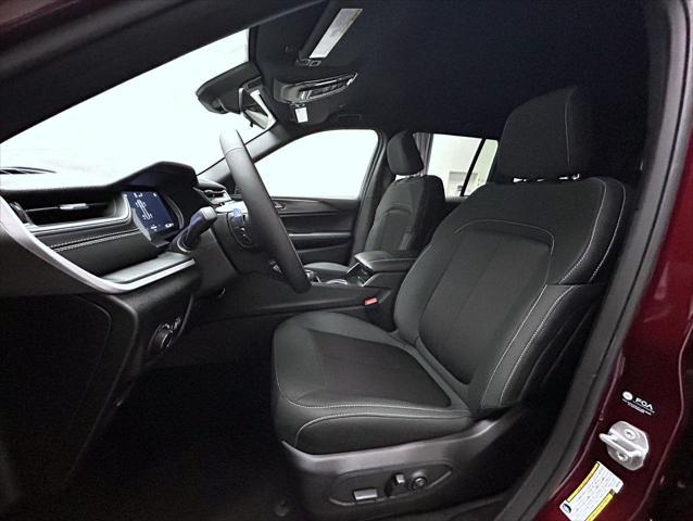 new 2025 Jeep Grand Cherokee car, priced at $39,742