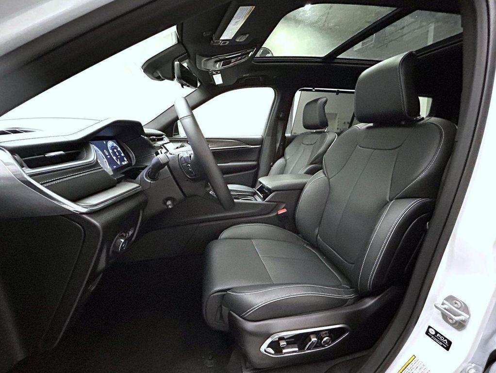 new 2025 Jeep Grand Cherokee L car, priced at $61,489