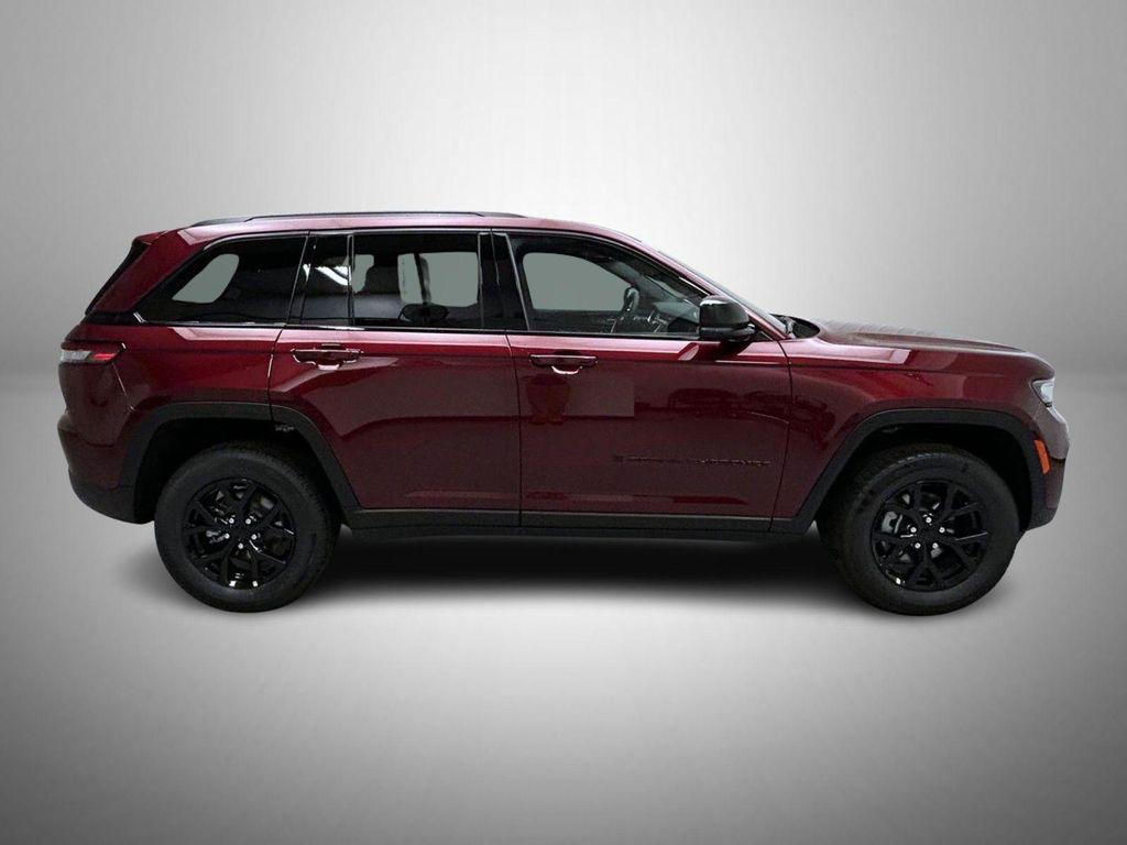 new 2025 Jeep Grand Cherokee car, priced at $39,288