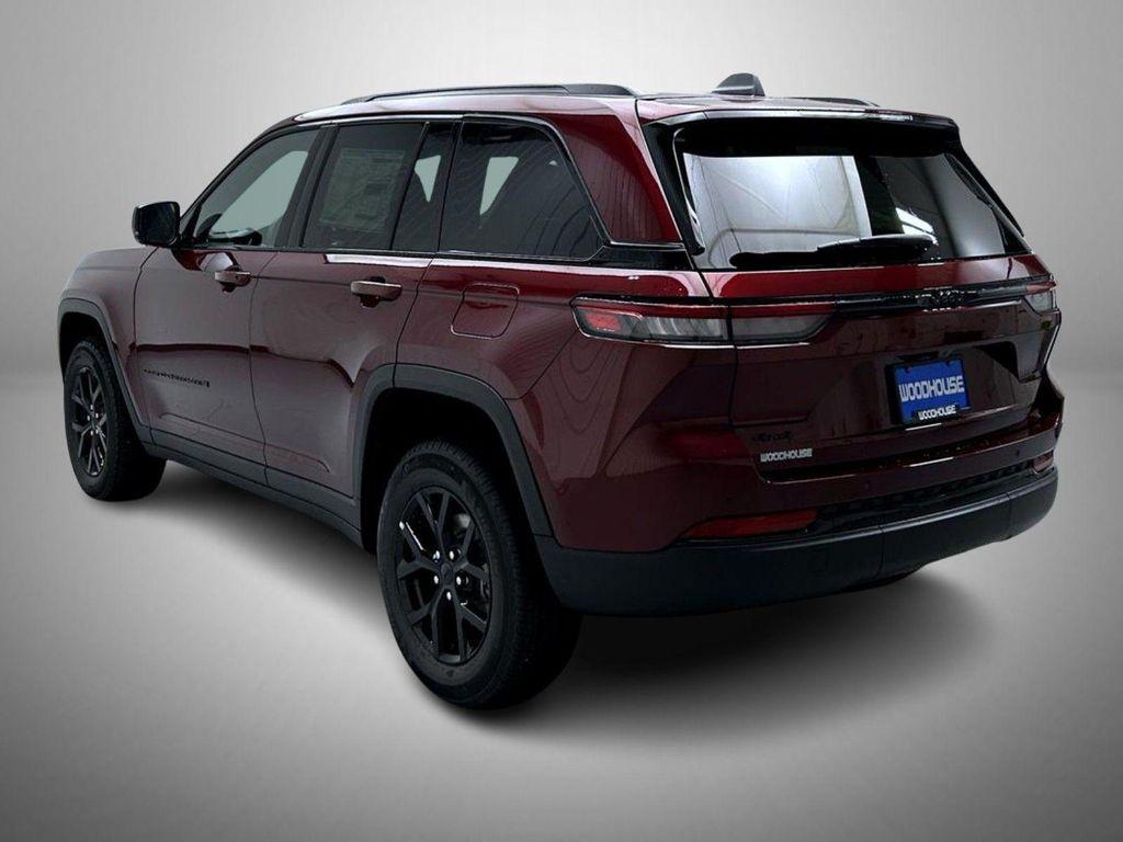 new 2025 Jeep Grand Cherokee car, priced at $39,288