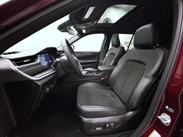 new 2025 Jeep Grand Cherokee car, priced at $41,199