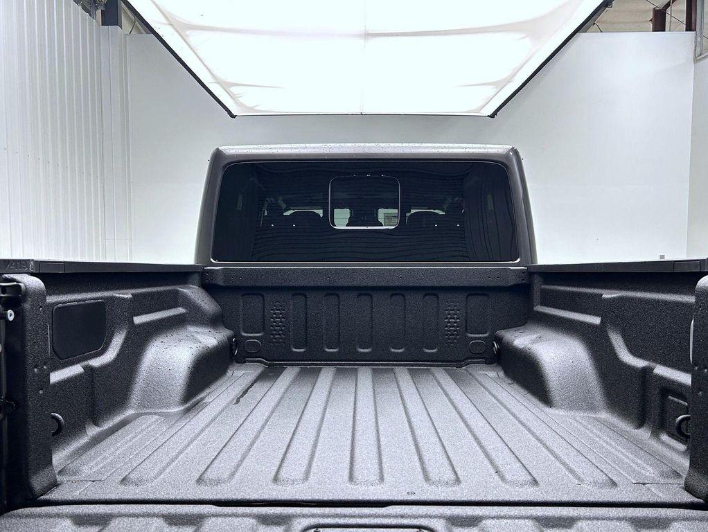 new 2025 Jeep Gladiator car, priced at $43,756
