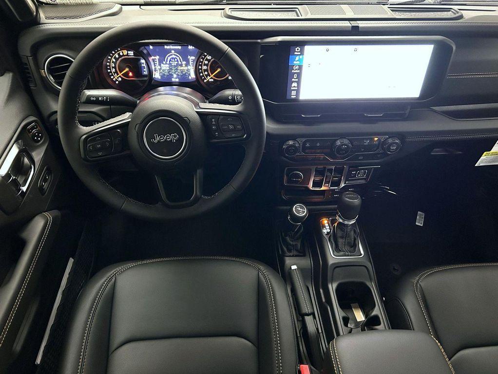 new 2025 Jeep Gladiator car, priced at $43,756