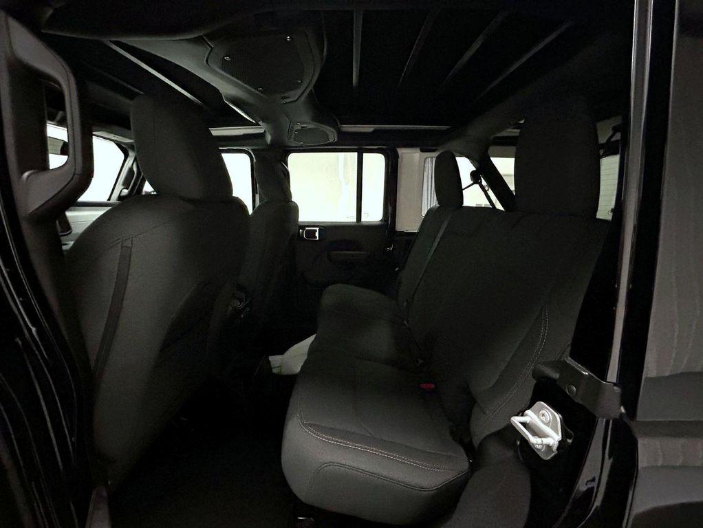 new 2025 Jeep Wrangler car, priced at $47,486