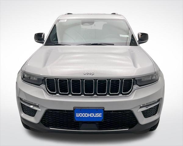 new 2025 Jeep Grand Cherokee car, priced at $40,975