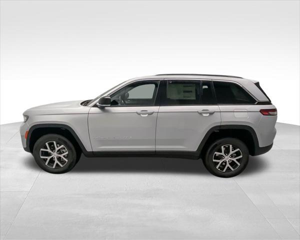 new 2025 Jeep Grand Cherokee car, priced at $40,975