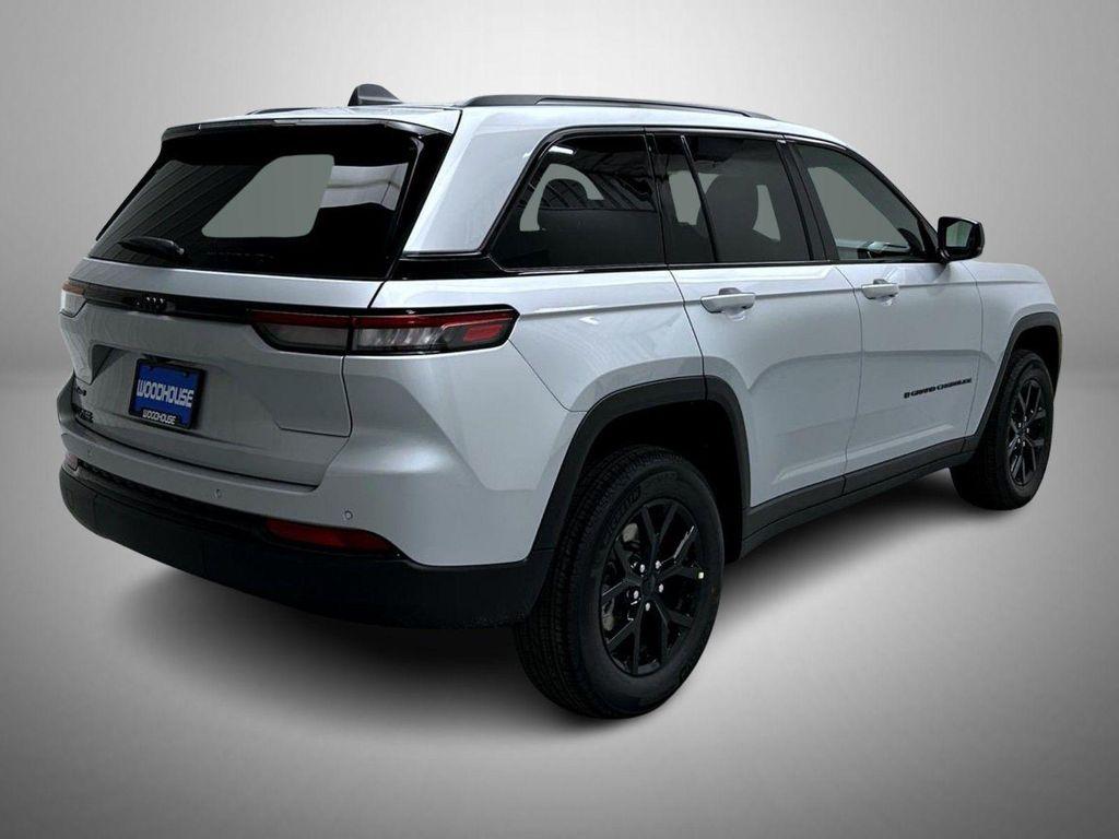 new 2025 Jeep Grand Cherokee car, priced at $39,288