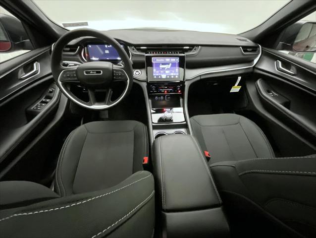 new 2025 Jeep Grand Cherokee L car, priced at $39,933
