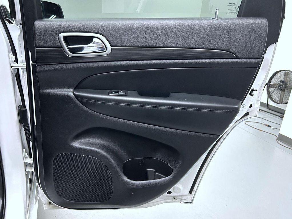 used 2021 Jeep Grand Cherokee car, priced at $23,613
