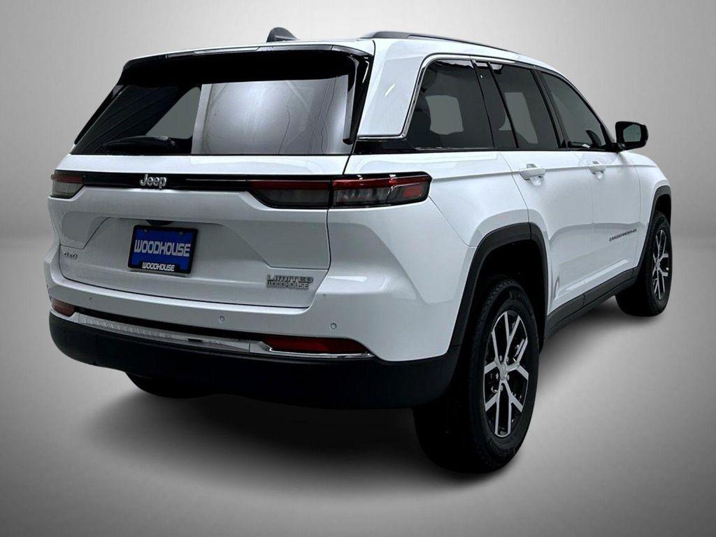 new 2025 Jeep Grand Cherokee car, priced at $40,031