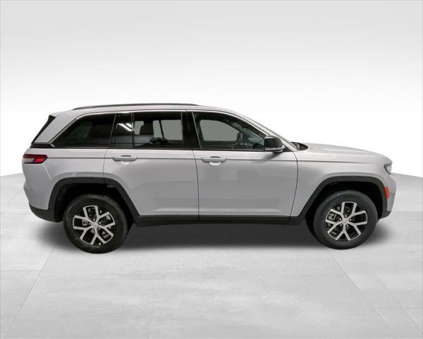 new 2025 Jeep Grand Cherokee car, priced at $41,974