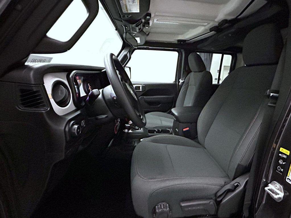 new 2025 Jeep Wrangler car, priced at $39,747