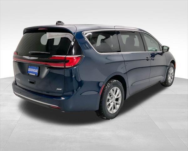 new 2025 Chrysler Pacifica car, priced at $44,088