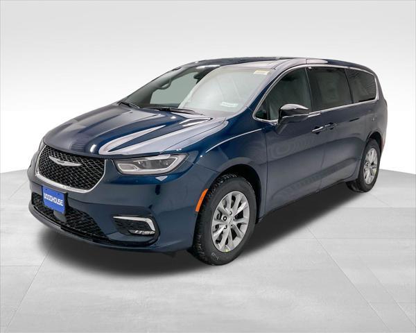 new 2025 Chrysler Pacifica car, priced at $44,088