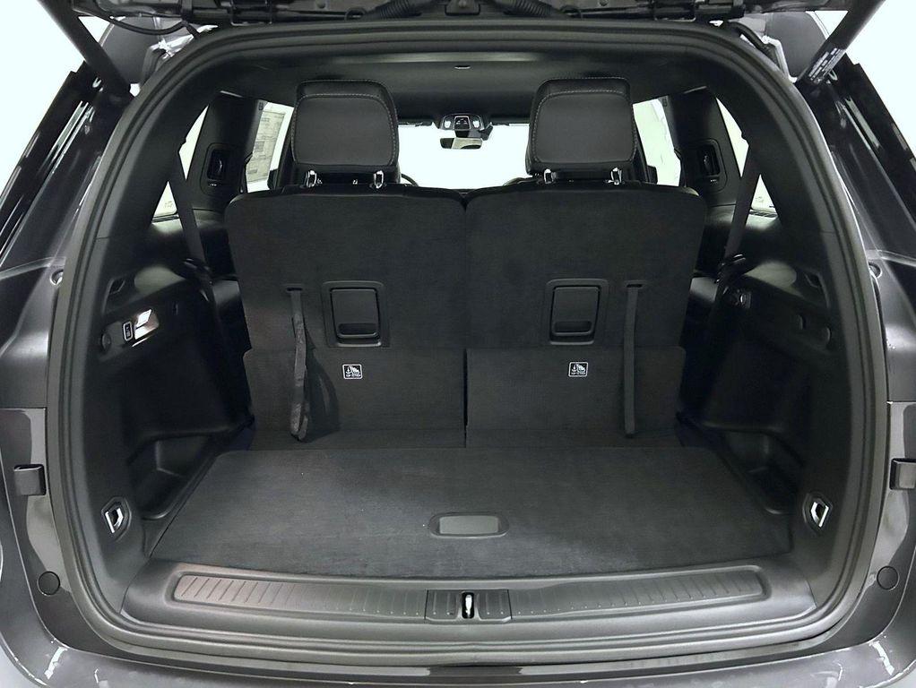 new 2025 Jeep Grand Cherokee L car, priced at $42,074