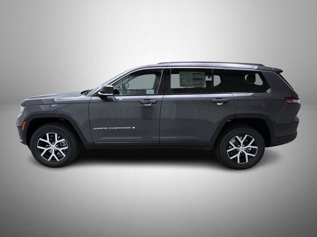 new 2025 Jeep Grand Cherokee L car, priced at $42,074