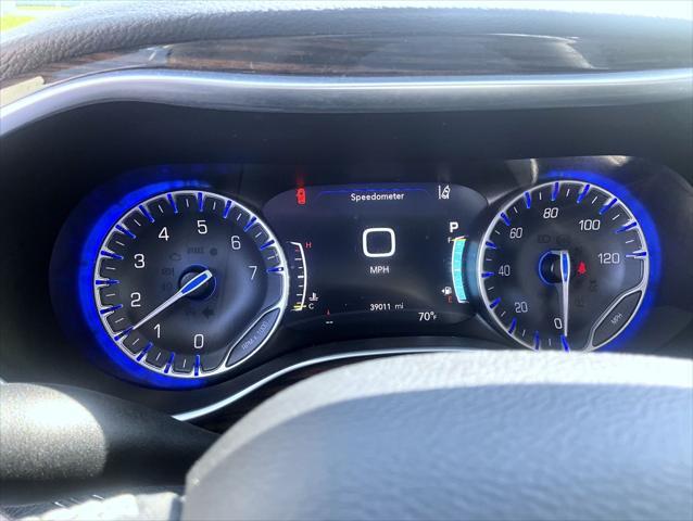 used 2024 Chrysler Pacifica car, priced at $36,521