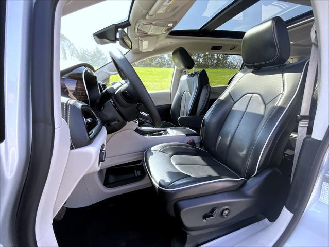 used 2024 Chrysler Pacifica car, priced at $36,521
