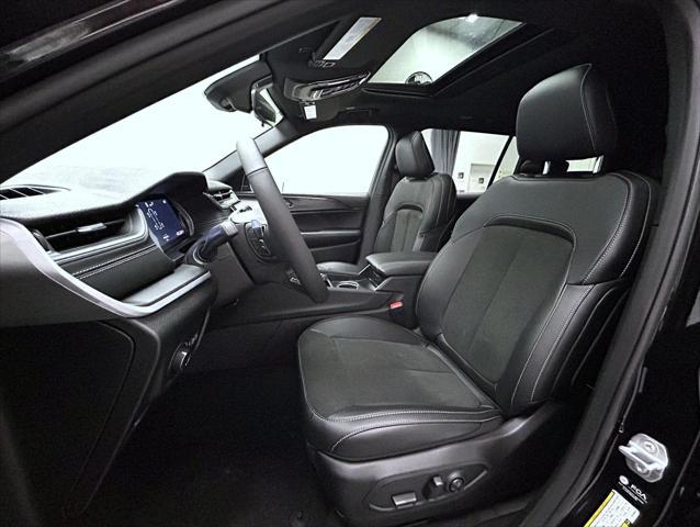 new 2025 Jeep Grand Cherokee L car, priced at $42,871