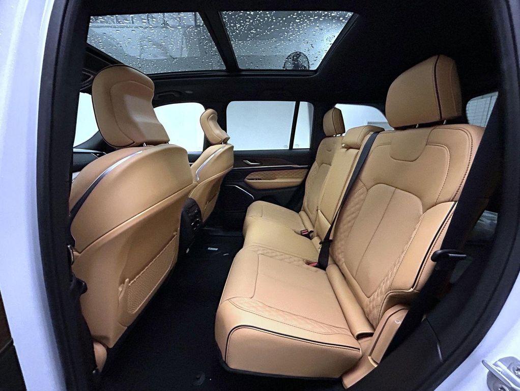 new 2025 Jeep Grand Cherokee car, priced at $61,469