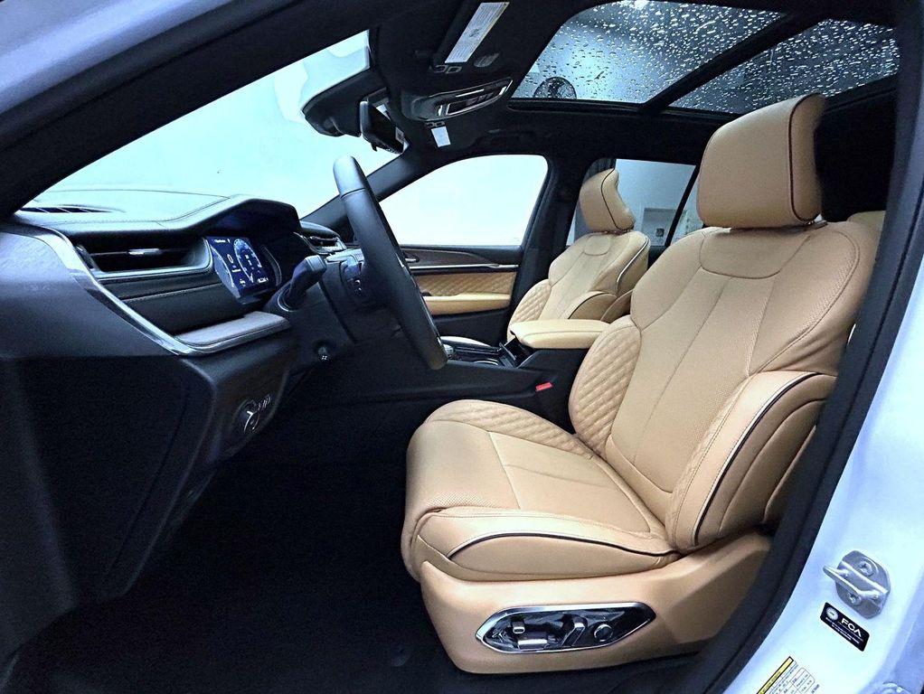 new 2025 Jeep Grand Cherokee car, priced at $61,469