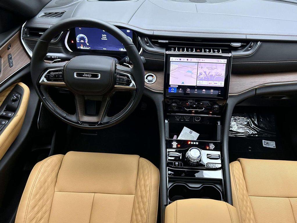 new 2025 Jeep Grand Cherokee car, priced at $61,469