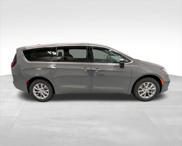 new 2025 Chrysler Pacifica car, priced at $42,937