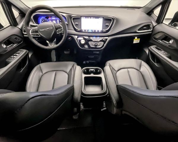 new 2025 Chrysler Pacifica car, priced at $42,937