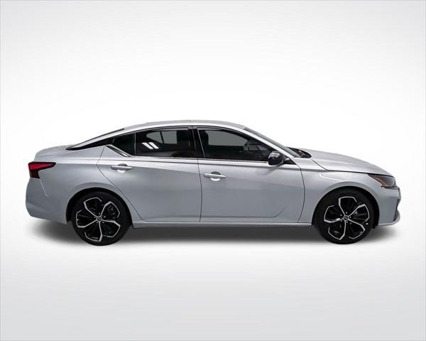 used 2023 Nissan Altima car, priced at $22,922