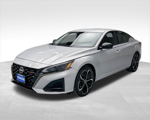 used 2023 Nissan Altima car, priced at $24,664