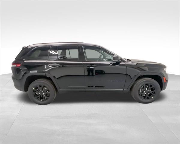 new 2025 Jeep Grand Cherokee car, priced at $41,180